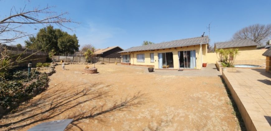 3 Bedroom House for Sale in Sasolburg Ext 11
