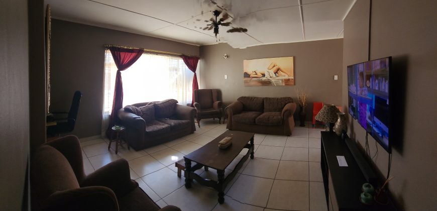 4 Bedroom House for Sale in Sasolburg Ext 23