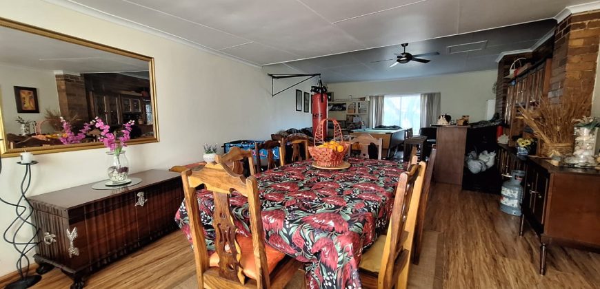4 Bedroom House for Sale in Sasolburg Ext 4