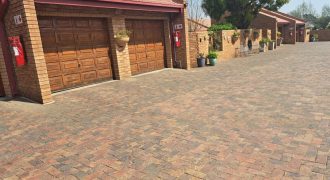 3 Bedroom Townhouse for Sale in Vaalpark