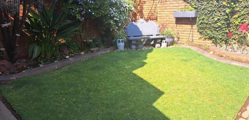 3 Bedroom Townhouse for Sale in Vaalpark