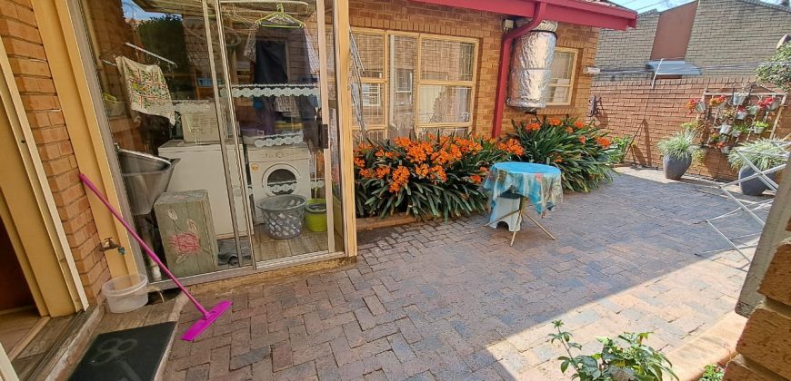 3 Bedroom Townhouse for Sale in Vaalpark