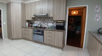 4 Bedroom House for Sale in Roodia
