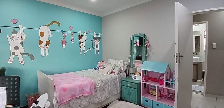 4 Bedroom House for Sale in Roodia