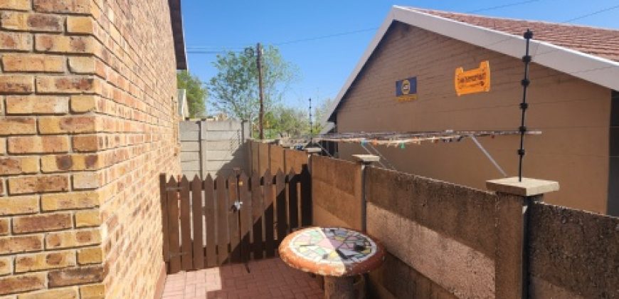 3 Bedroom Apartment / Flat for Sale in Sasolburg Ext 10