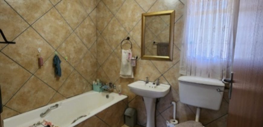 4 Bedroom House for Sale in Sasolburg Ext 10