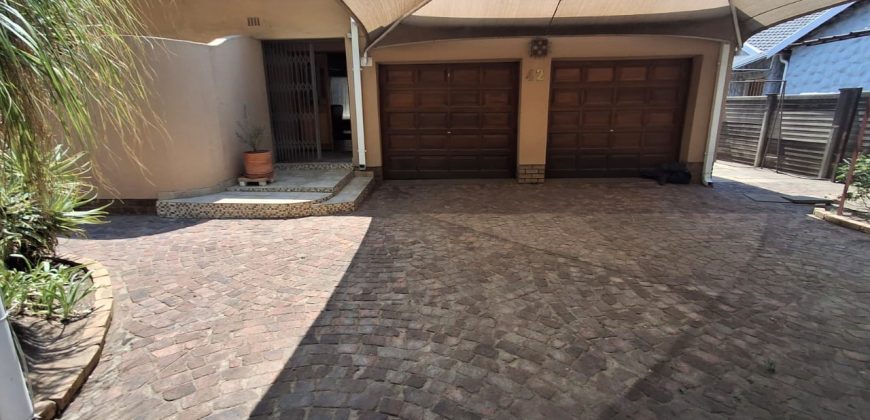 3 Bedroom House for Sale in Vaalpark