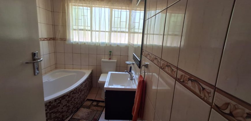 3 Bedroom House for Sale in Vaalpark