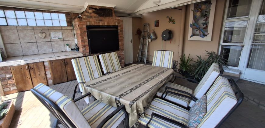 3 Bedroom House for Sale in Vaalpark