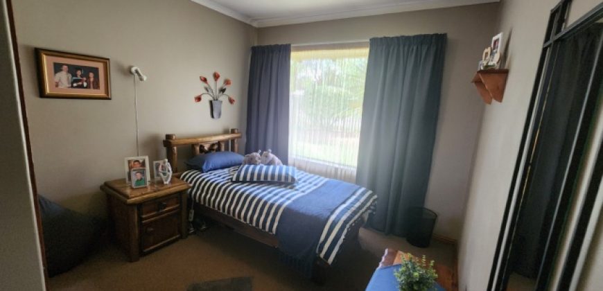 3 Bedroom House for Sale in Vaalpark