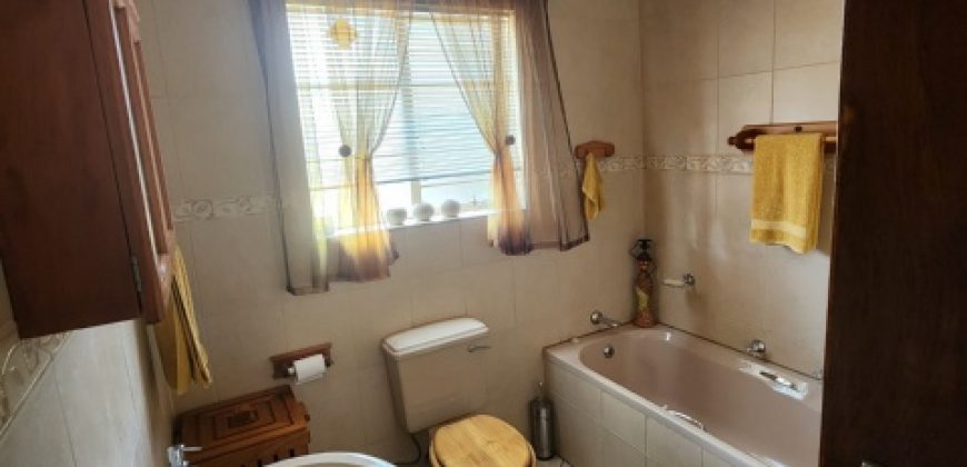 3 Bedroom House for Sale in Vaalpark