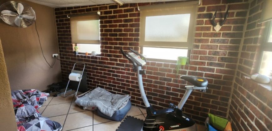 3 Bedroom House for Sale in Vaalpark
