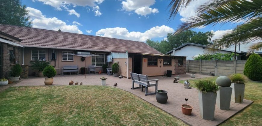 3 Bedroom House for Sale in Vaalpark