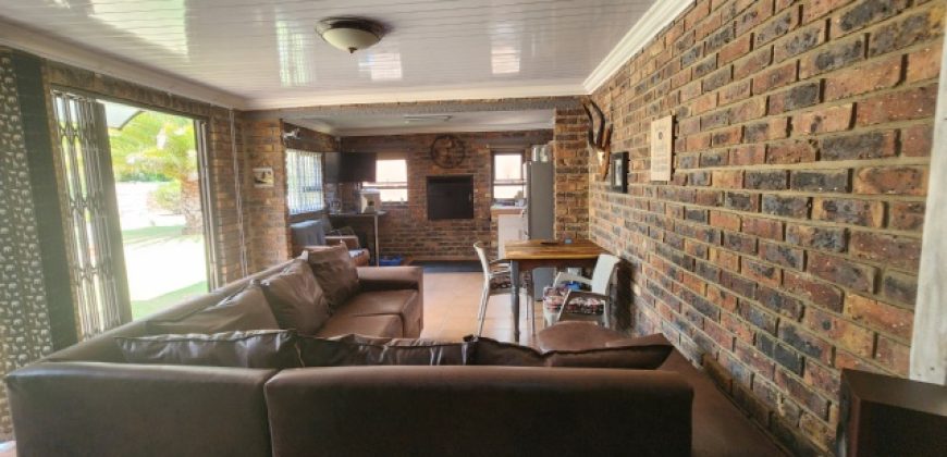 3 Bedroom House for Sale in Vaalpark