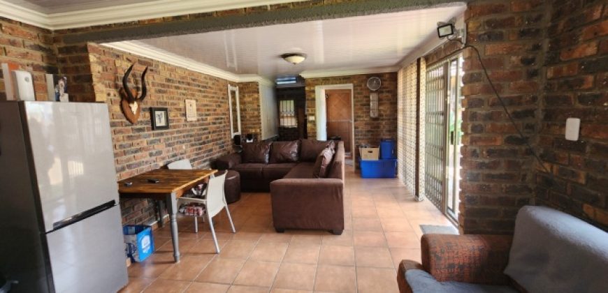 3 Bedroom House for Sale in Vaalpark