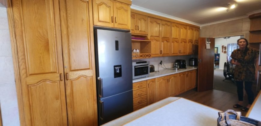 4 Bedroom House for Sale in Roodia