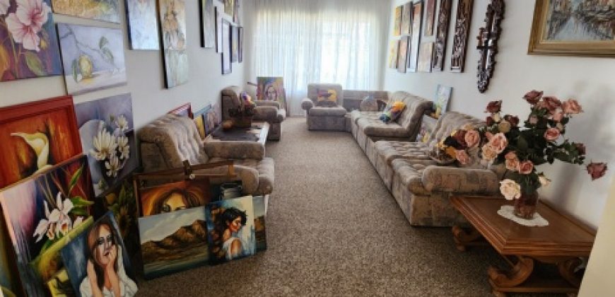 4 Bedroom House for Sale in Roodia