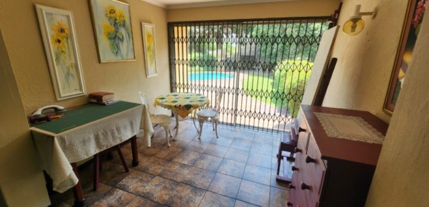 4 Bedroom House for Sale in Roodia