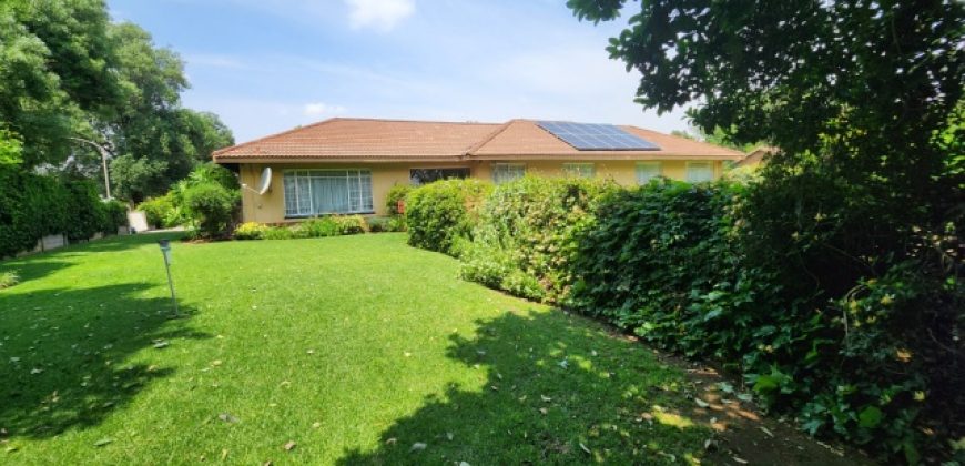 4 Bedroom House for Sale in Roodia