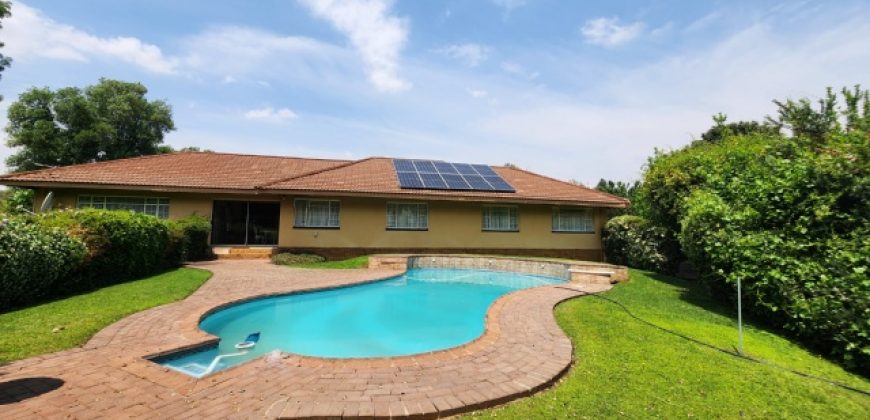 4 Bedroom House for Sale in Roodia
