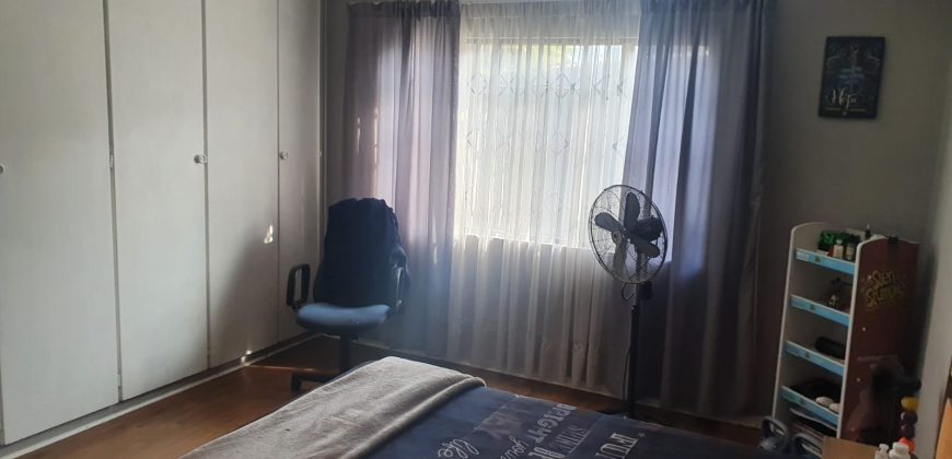 4 Bedroom House for Sale in Vaalpark