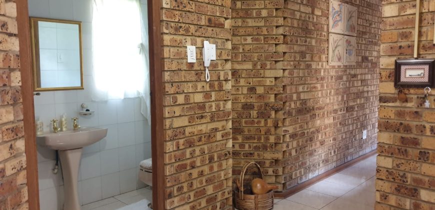 4 Bedroom House for Sale in Vaalpark