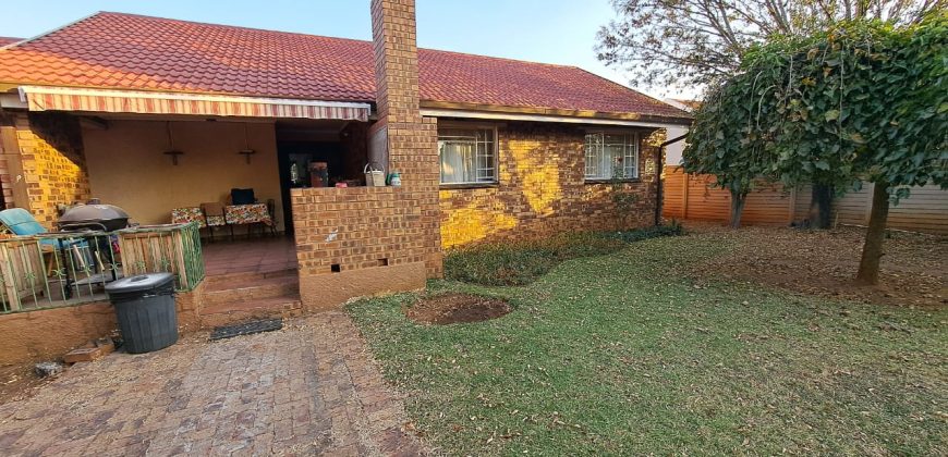 3 Bedroom House for Sale in Vaalpark