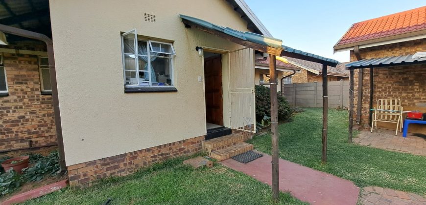 3 Bedroom House for Sale in Vaalpark
