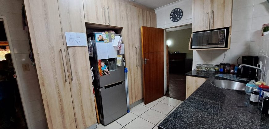 3 Bedroom House for Sale in Vaalpark