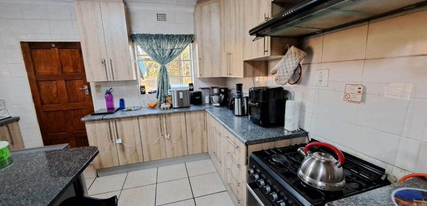 3 Bedroom House for Sale in Vaalpark
