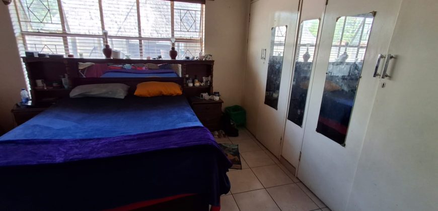 4 Bedroom House for Sale in Vanderbijlpark Sw 5