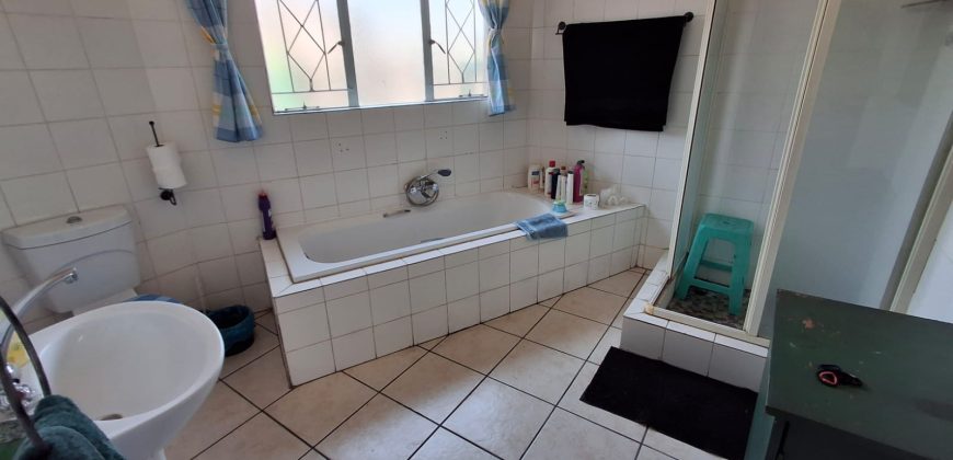 4 Bedroom House for Sale in Vanderbijlpark Sw 5