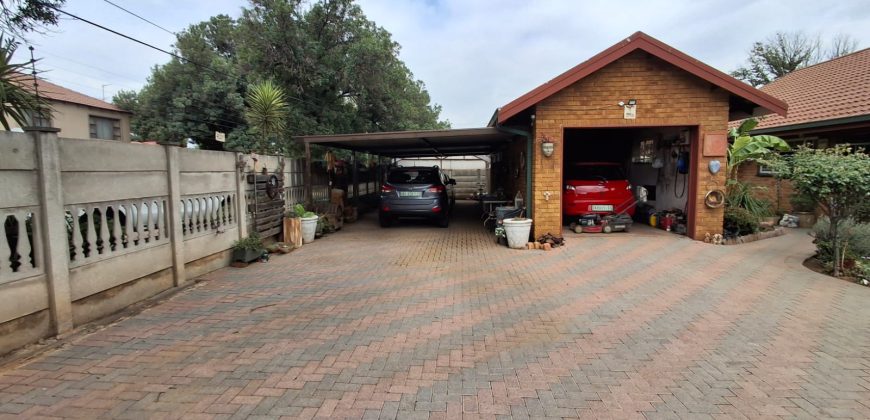 3 Bedroom House for Sale in Vaalpark
