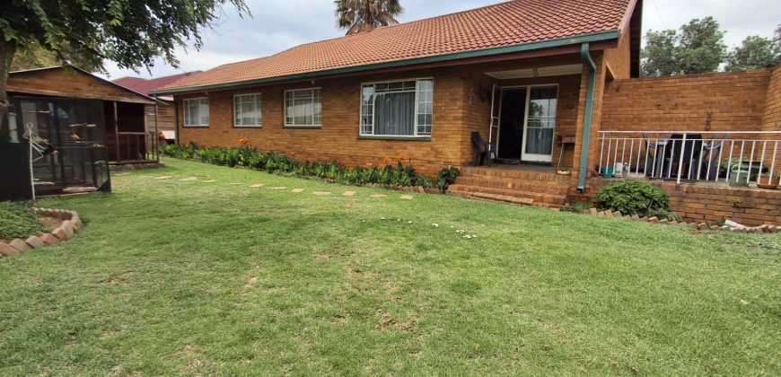 3 Bedroom House for Sale in Vaalpark