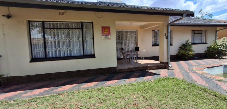 3 Bedroom House for Sale in Vaalpark