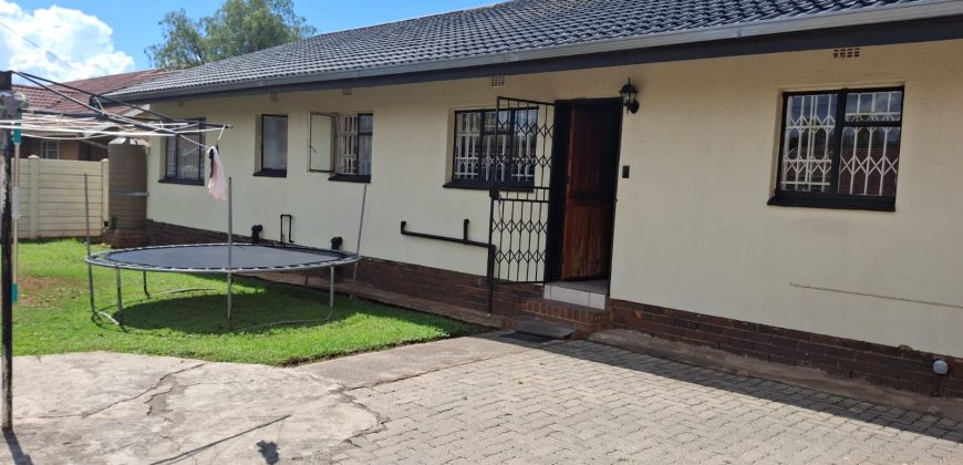 3 Bedroom House for Sale in Vaalpark