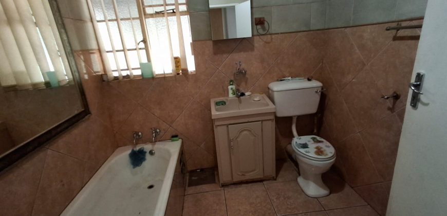 3 Bedroom House for Sale in Vaalpark