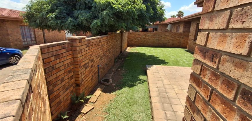 3 Bedroom Apartment / Flat for Sale in Vaalpark