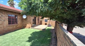 3 Bedroom Apartment / Flat for Sale in Vaalpark