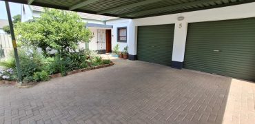 3 Bedroom Apartment / Flat for Sale in Vaalpark