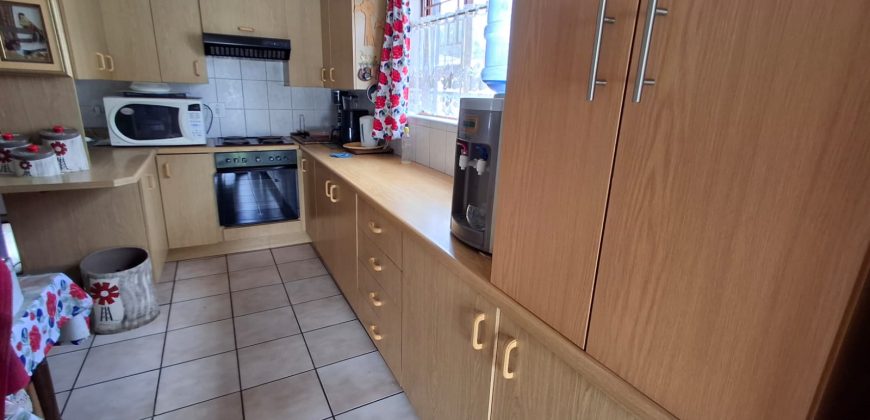 2 Bedroom Apartment / Flat for Sale in Vaalpark