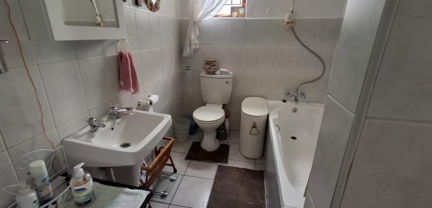 2 Bedroom Apartment / Flat for Sale in Vaalpark