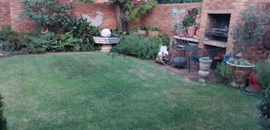 3 Bedroom Apartment / Flat for Sale in Vaalpark
