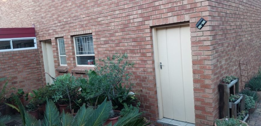 3 Bedroom Apartment / Flat for Sale in Vaalpark