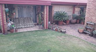 3 Bedroom Apartment / Flat for Sale in Vaalpark