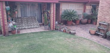 3 Bedroom Apartment / Flat for Sale in Vaalpark