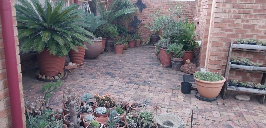 3 Bedroom Apartment / Flat for Sale in Vaalpark